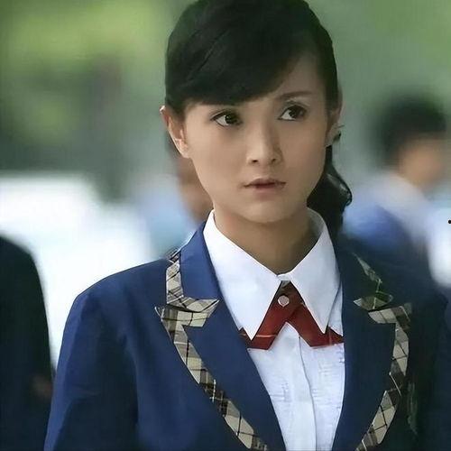 吃瓜网红头像图片男的,揭秘吃瓜网红男头像背后的魅力